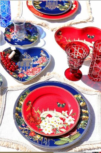 Kırmızı Porselen Yemek Tabağı 26 Cm Butterfly Walley Collection by Chiara Alessi