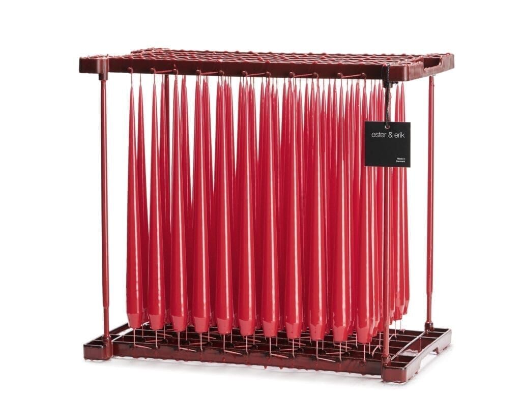 Taper candles true red Lacquer 32 cm