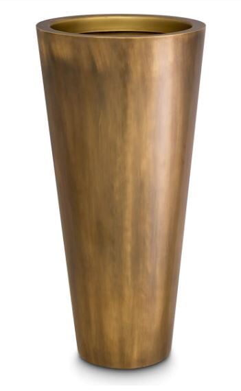 Planter Oberoi