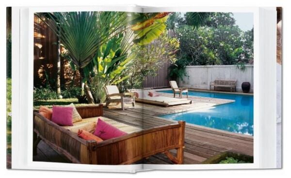 Living in Bali. 40th Ed.