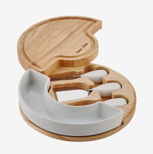 Kahverengi Ahşap Peynir Sunum Tabağı