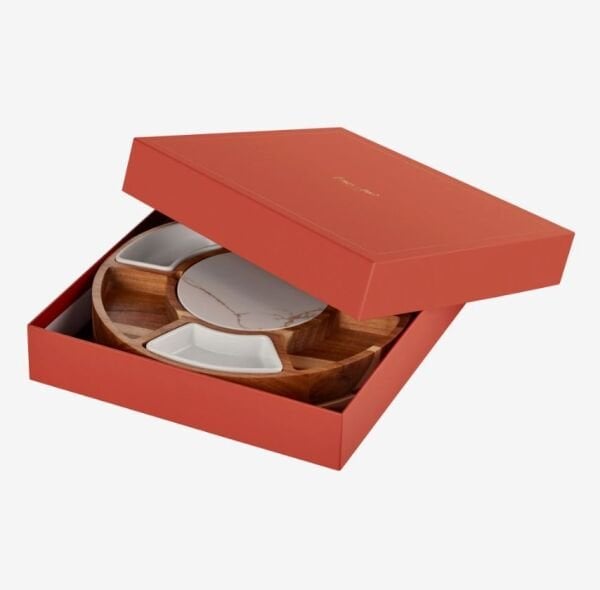 Kahverengi Ahşap Peynir Sunum Tabağı