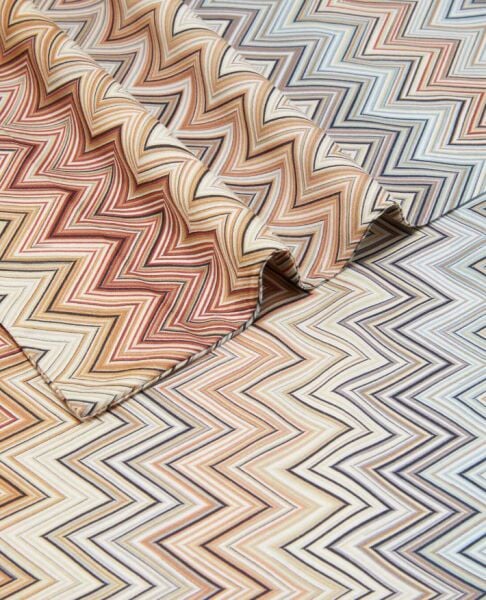 John Re-Edition Siyah Çok Renkli Zigzag Desenli Nevresim