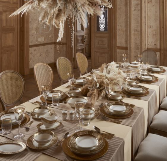 WEIMAR FRIEDERIKE OF HESSE-DARMSTADT 63 PCS DINNER SET…