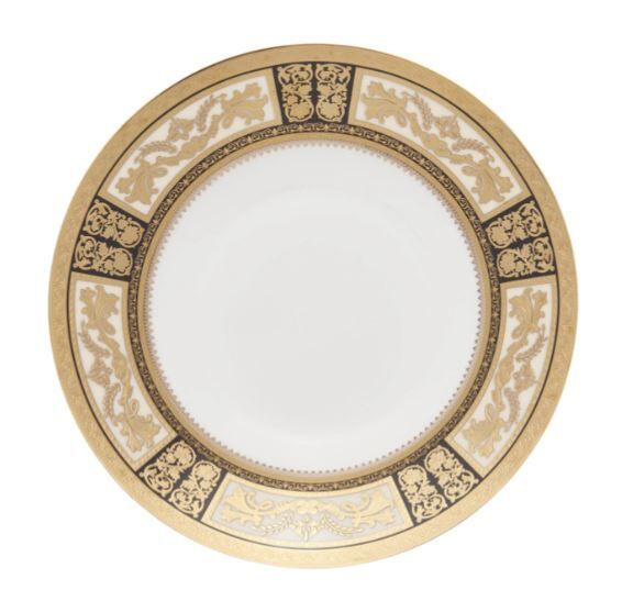 WEIMAR FRIEDERIKE OF HESSE-DARMSTADT 63 PCS DINNER SET…