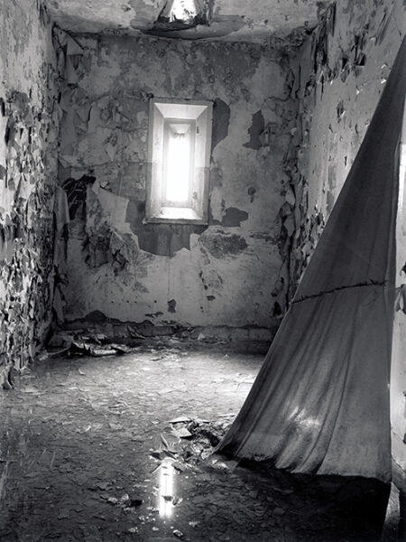 In Prison AirThe Cells Of Holmesburg Prison