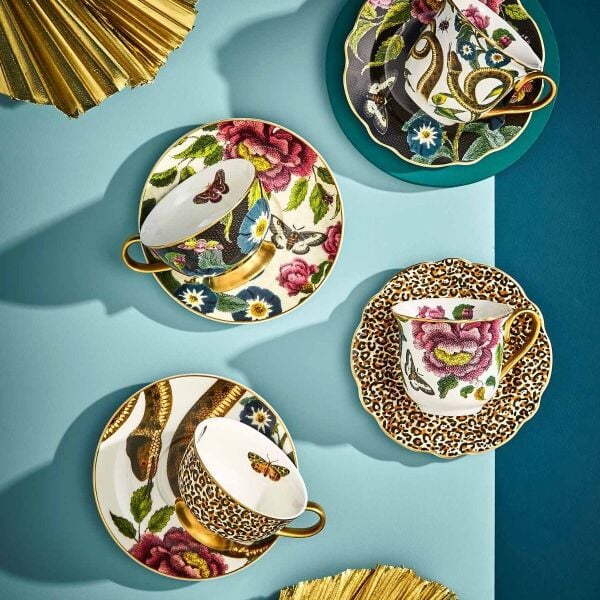 CREATURES OF CUROSİTY ÇAY FİNCAN + TABAK SİYAH & KREM