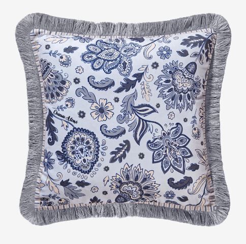 Bej Kadife Dekoratif Yastık 45x45 cm Lily Collection by Chiara Alessi