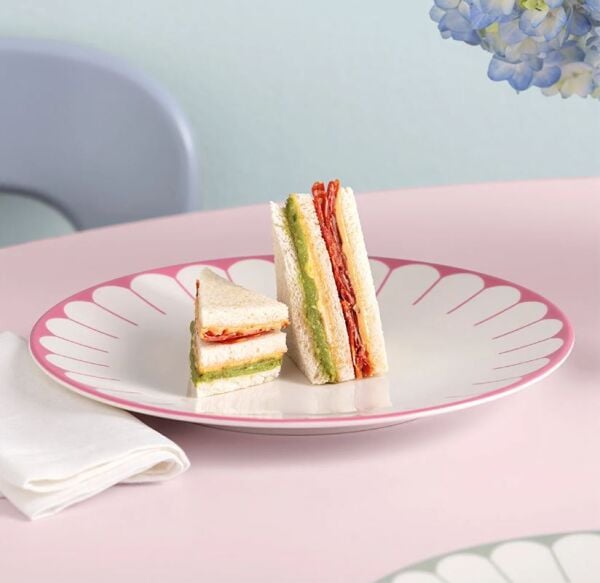 Fleur Cassis Pembe Porselen Yemek Tabağı 27 cm